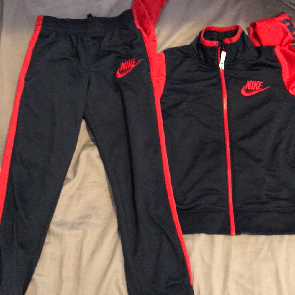 Nike sweatsuit